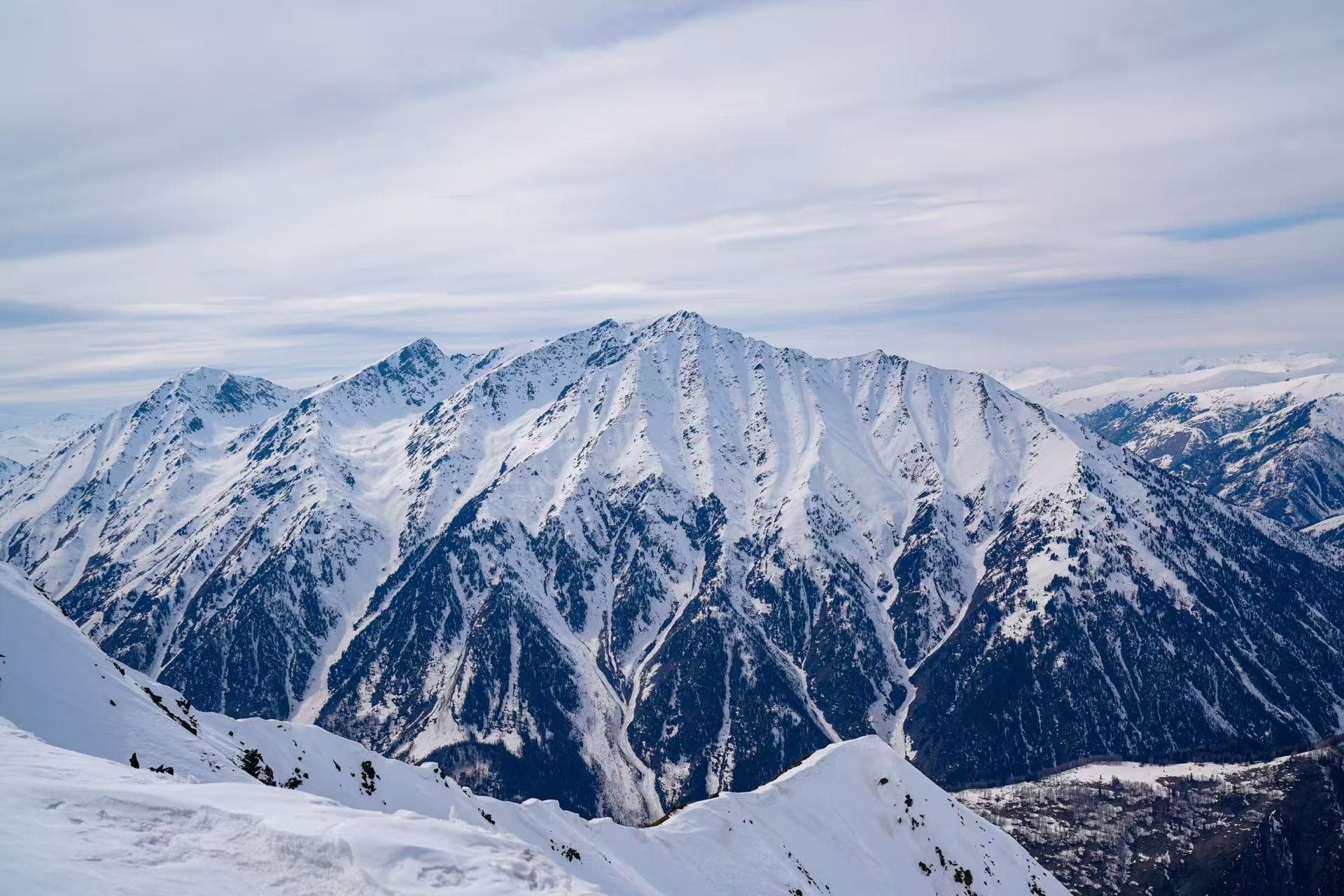 Xinjiang | Giant powder covered mountains and the birthplace of skiing.