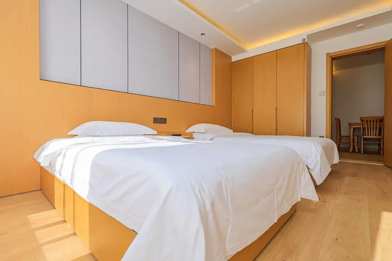 Shuanglong Hotel