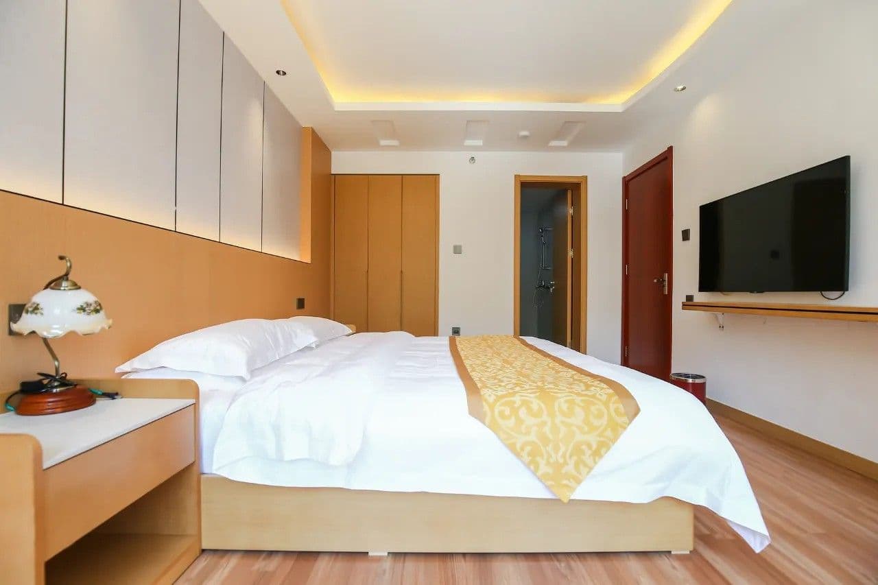 Shuanglong Hotel