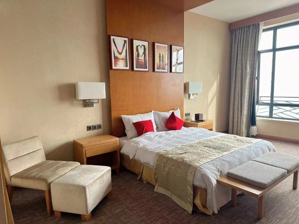 YaBuLi Mu Yun Lou Hotel